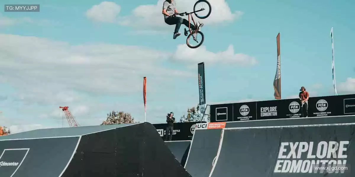 📱 指尖掌控，全球赛事！随时随地，精彩尽在眼前！